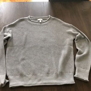 Jessica Simpson sweater size M, grey